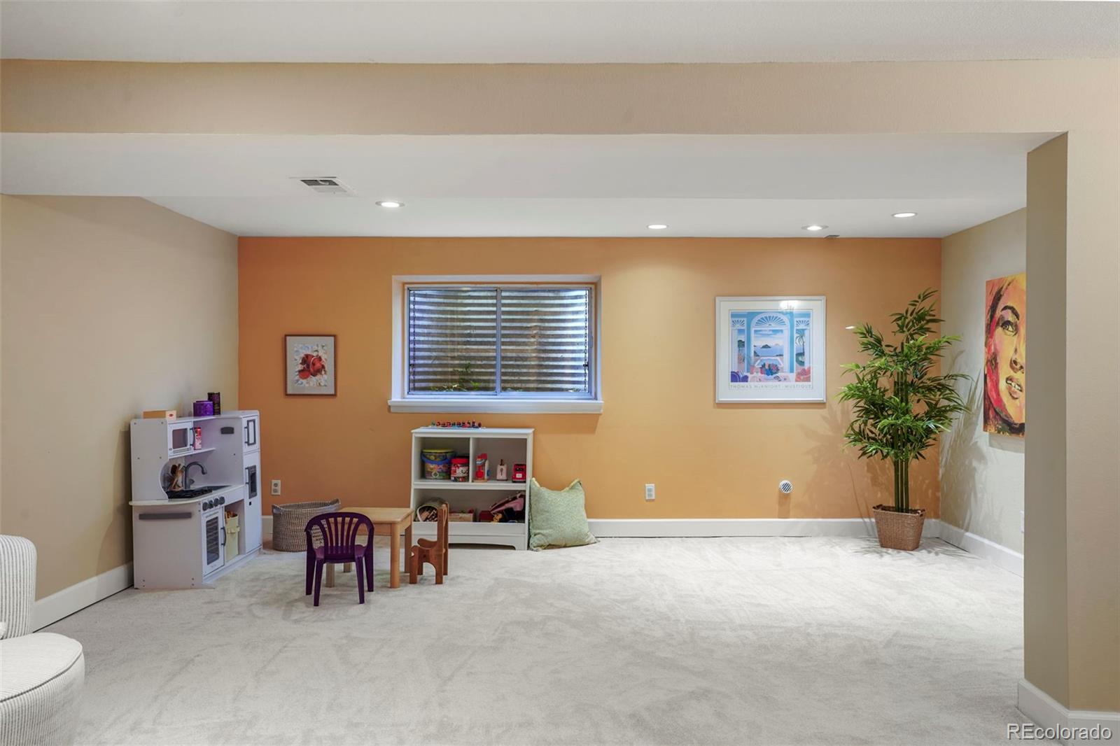 10916 W 103rd Circle