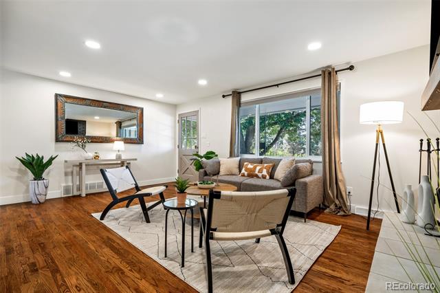 8785 W 67th Place