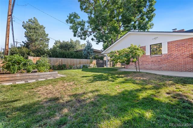 8785 W 67th Place