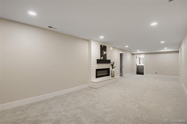3158 S Dayton Court