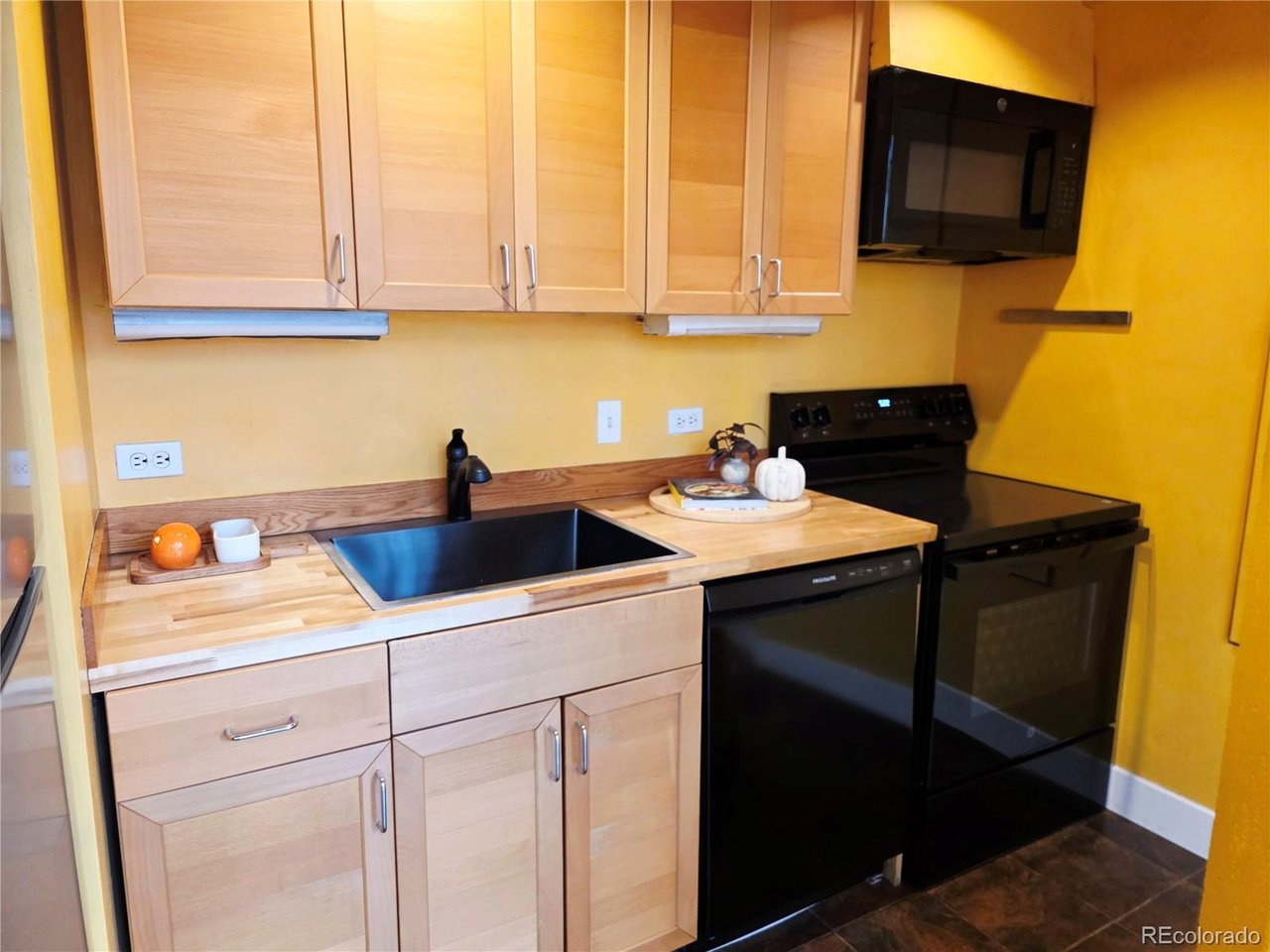 720 16th St 210