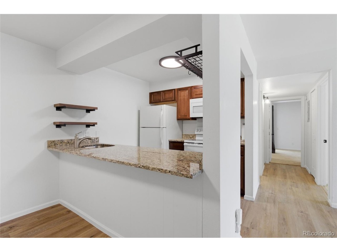 7665 E Eastman Ave 202B