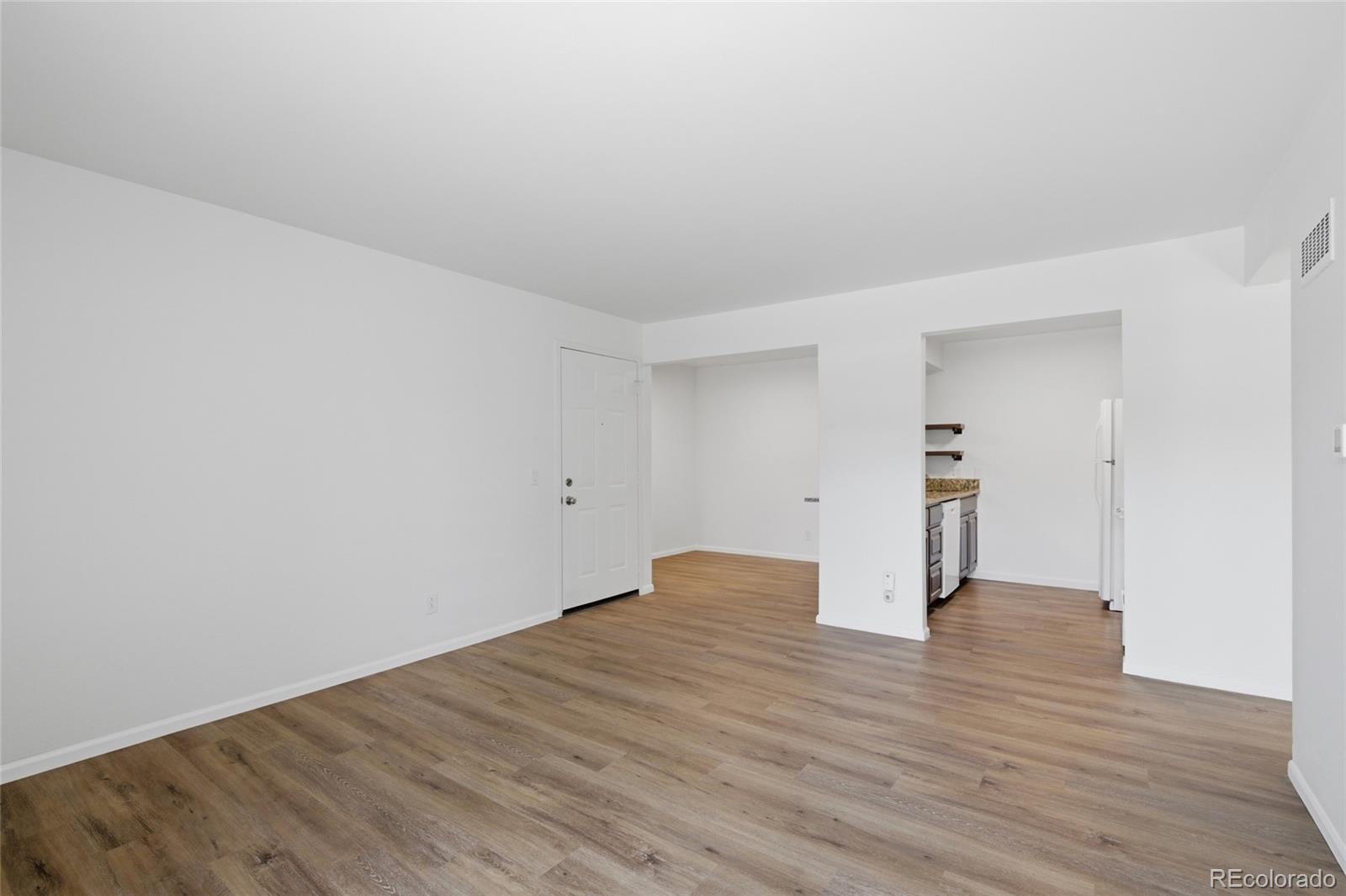 7665 E Eastman Avenue Unit: 202B