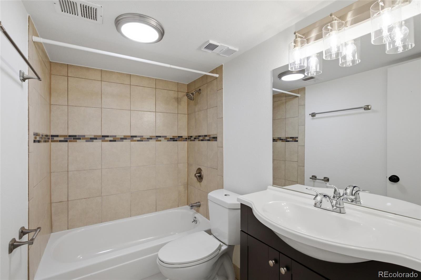 7665 E Eastman Avenue Unit: 202B