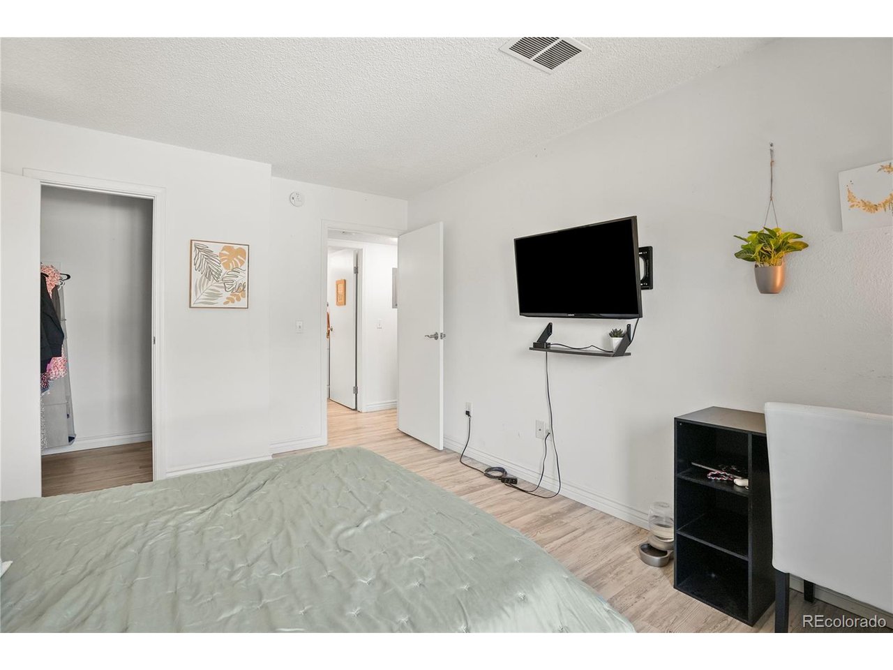 8100 W Quincy Ave N14