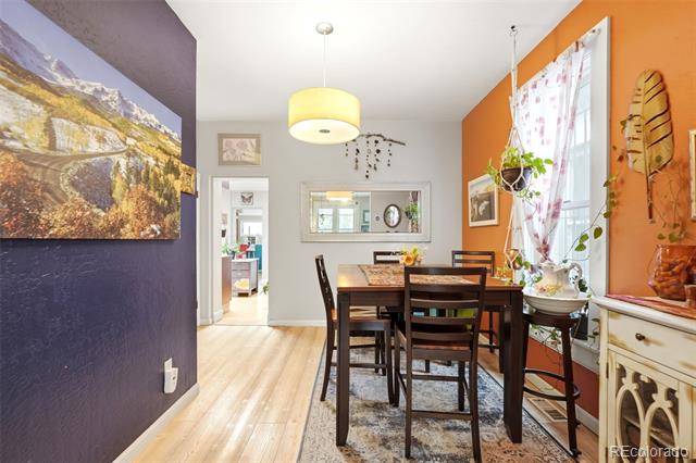 157 W Cedar Avenue