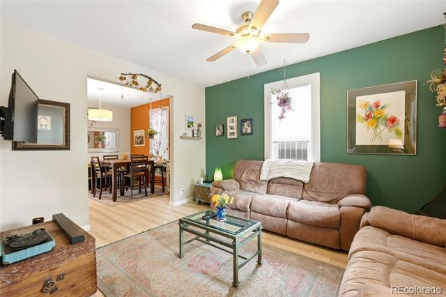157 W Cedar Avenue