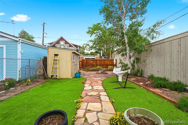 157 W Cedar Avenue