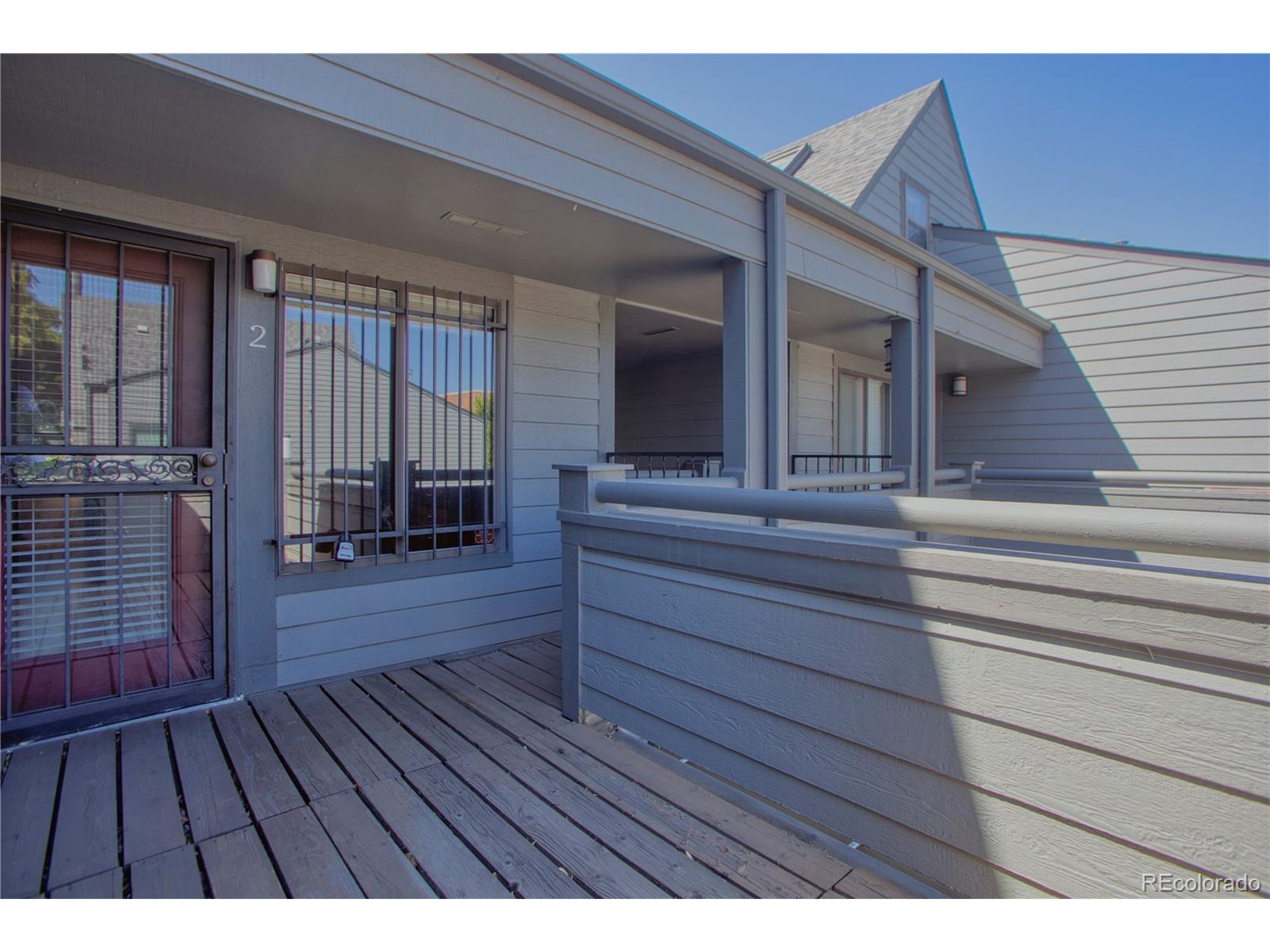 2 Acoma St 2
