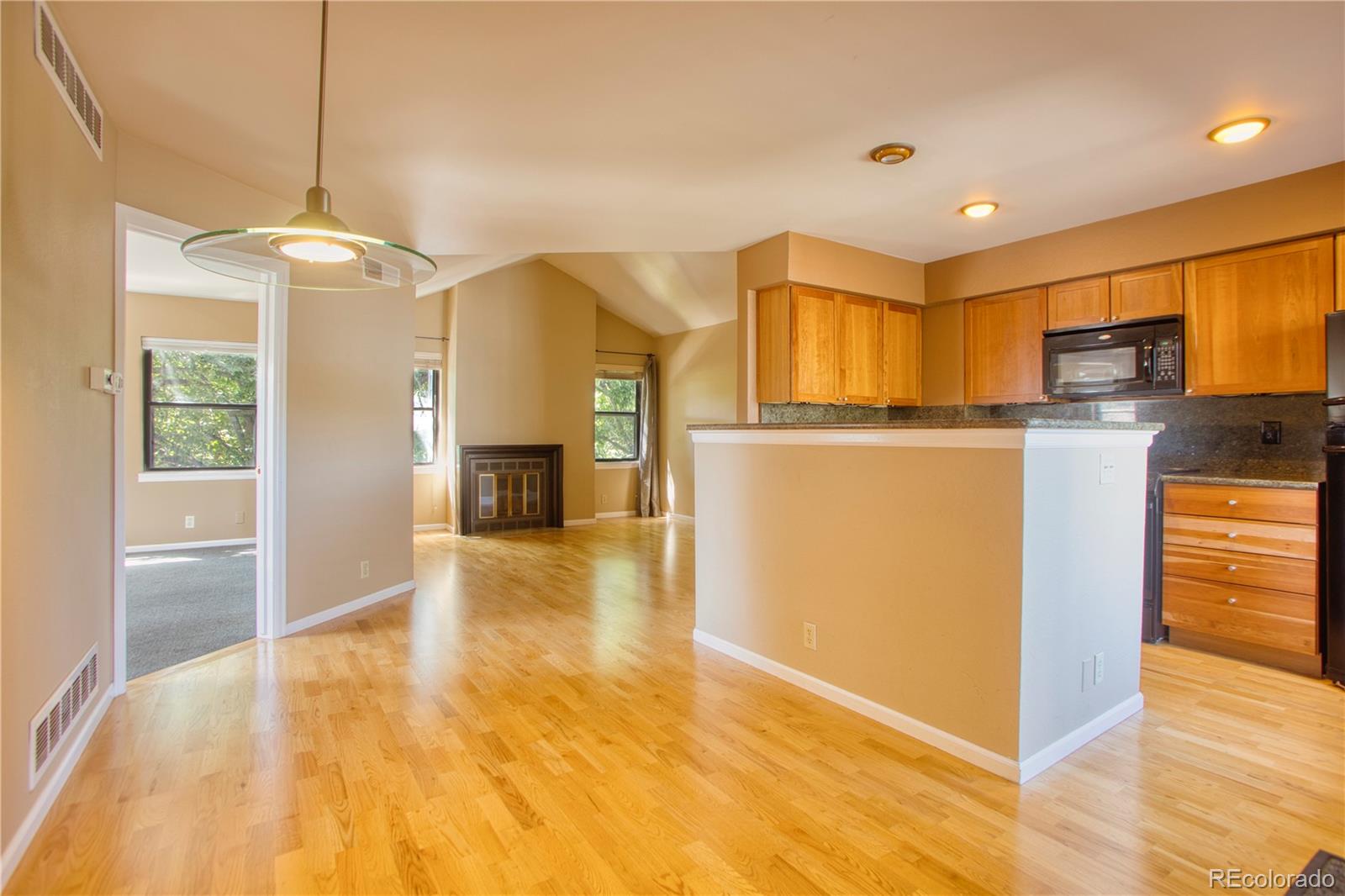 2 Acoma Street Unit: 2