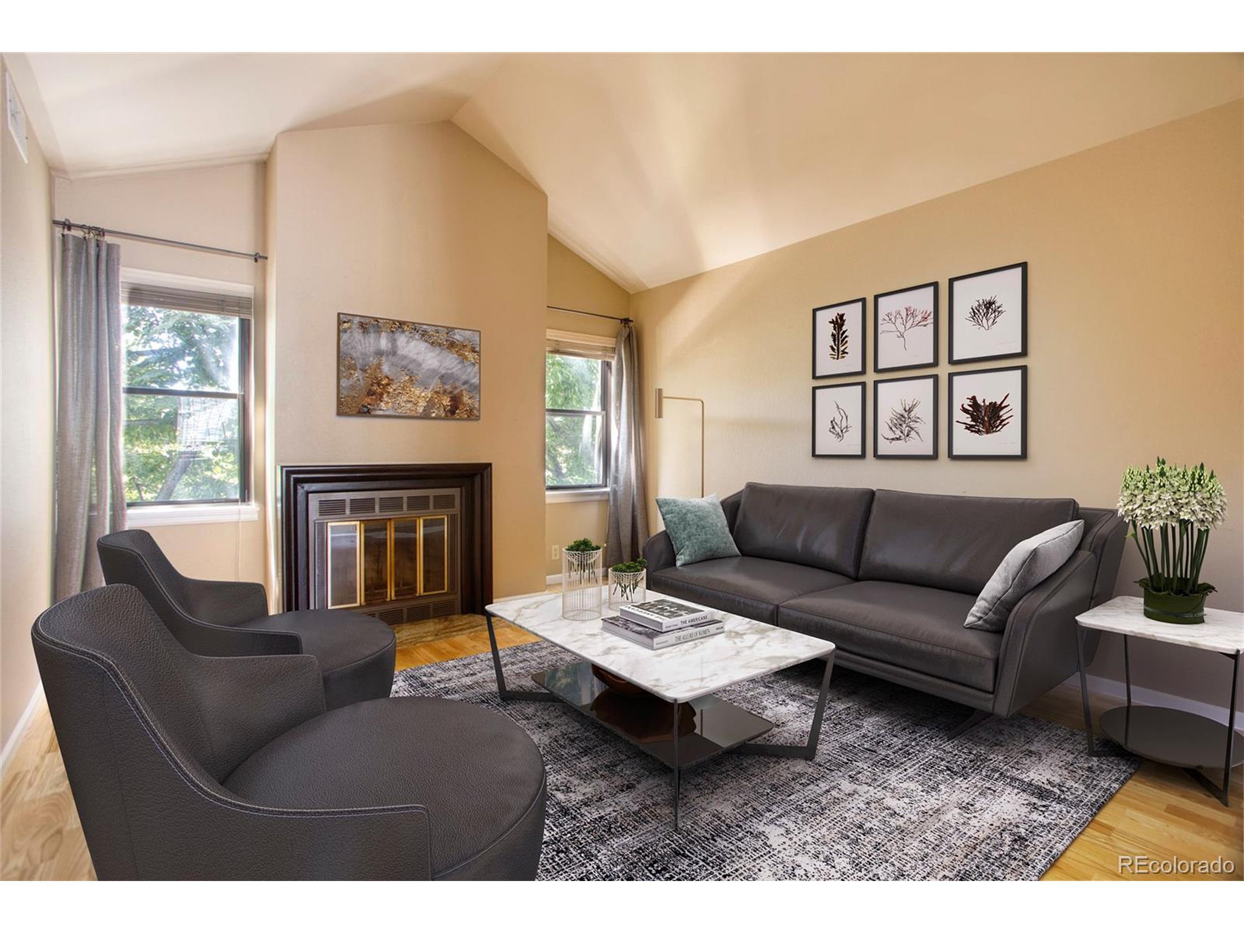 2 Acoma St 2