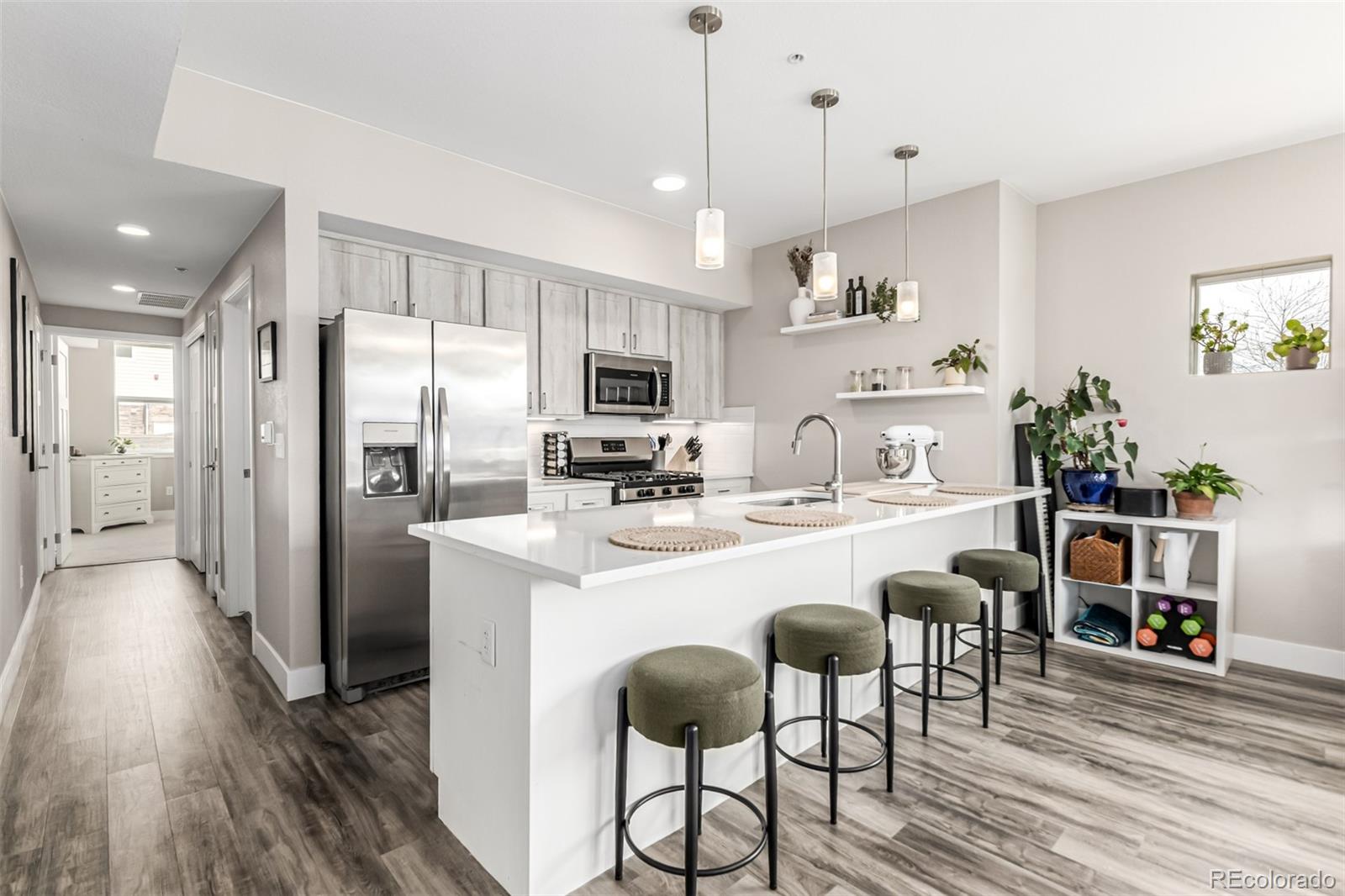 310 S Cherrywood Drive Unit: 102