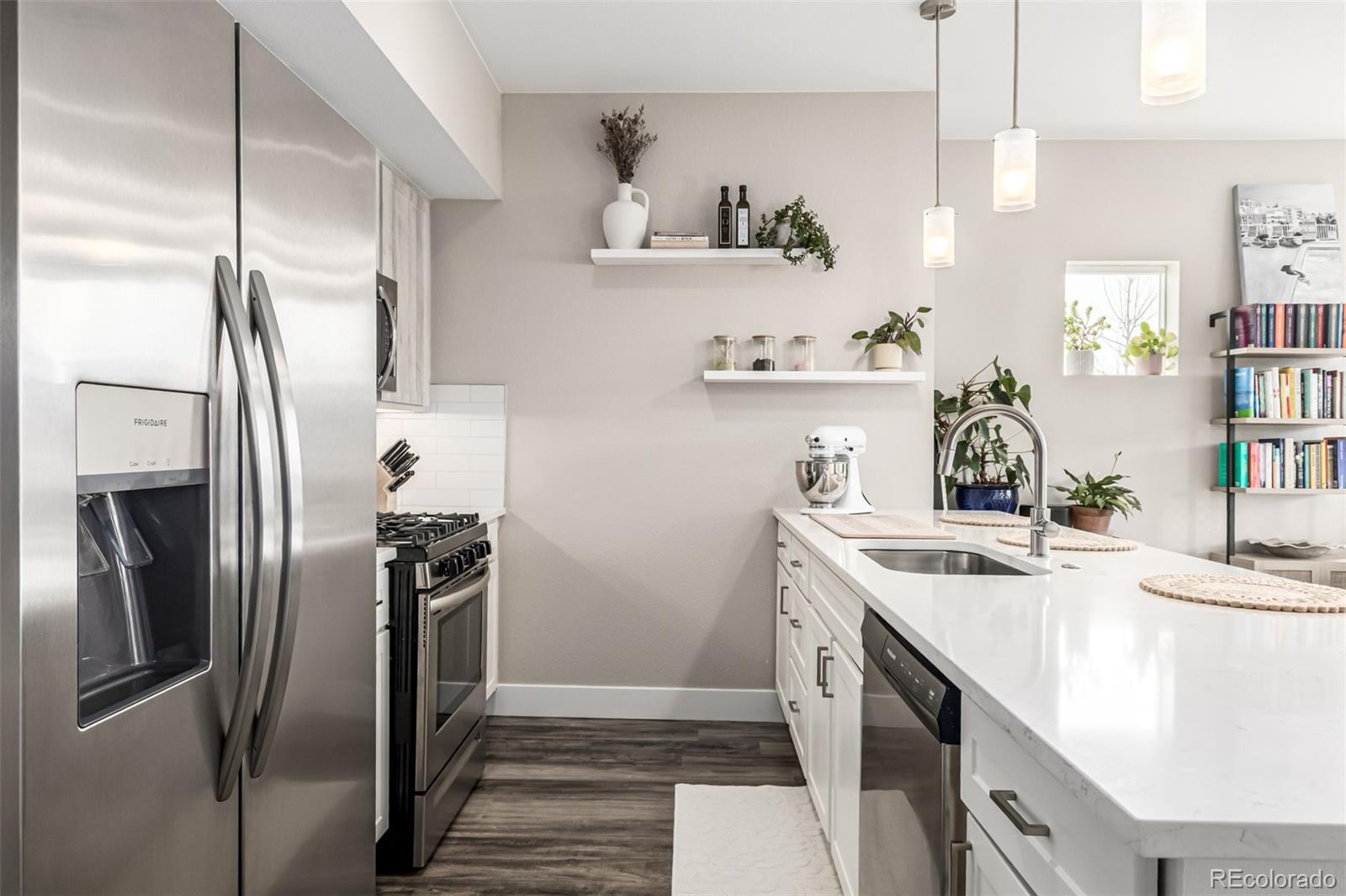 310 S Cherrywood Drive Unit: 102