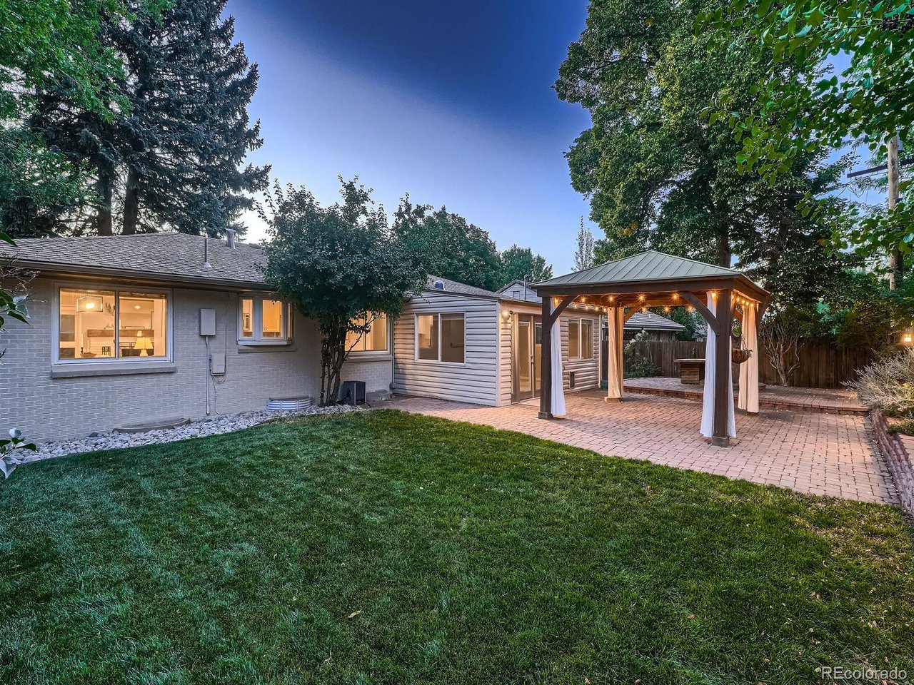 2336 S Fairfax Dr