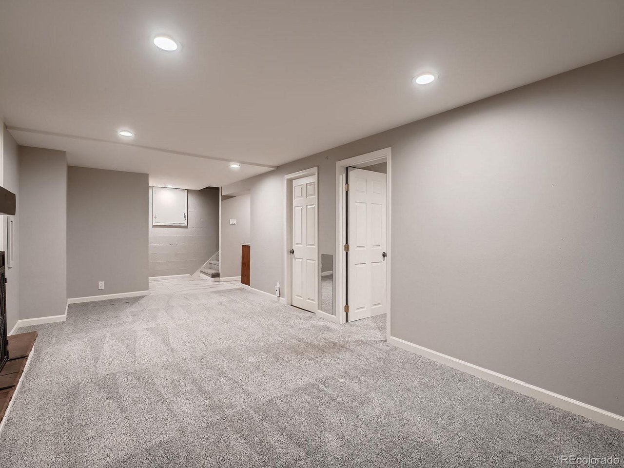 2336 S Fairfax Dr