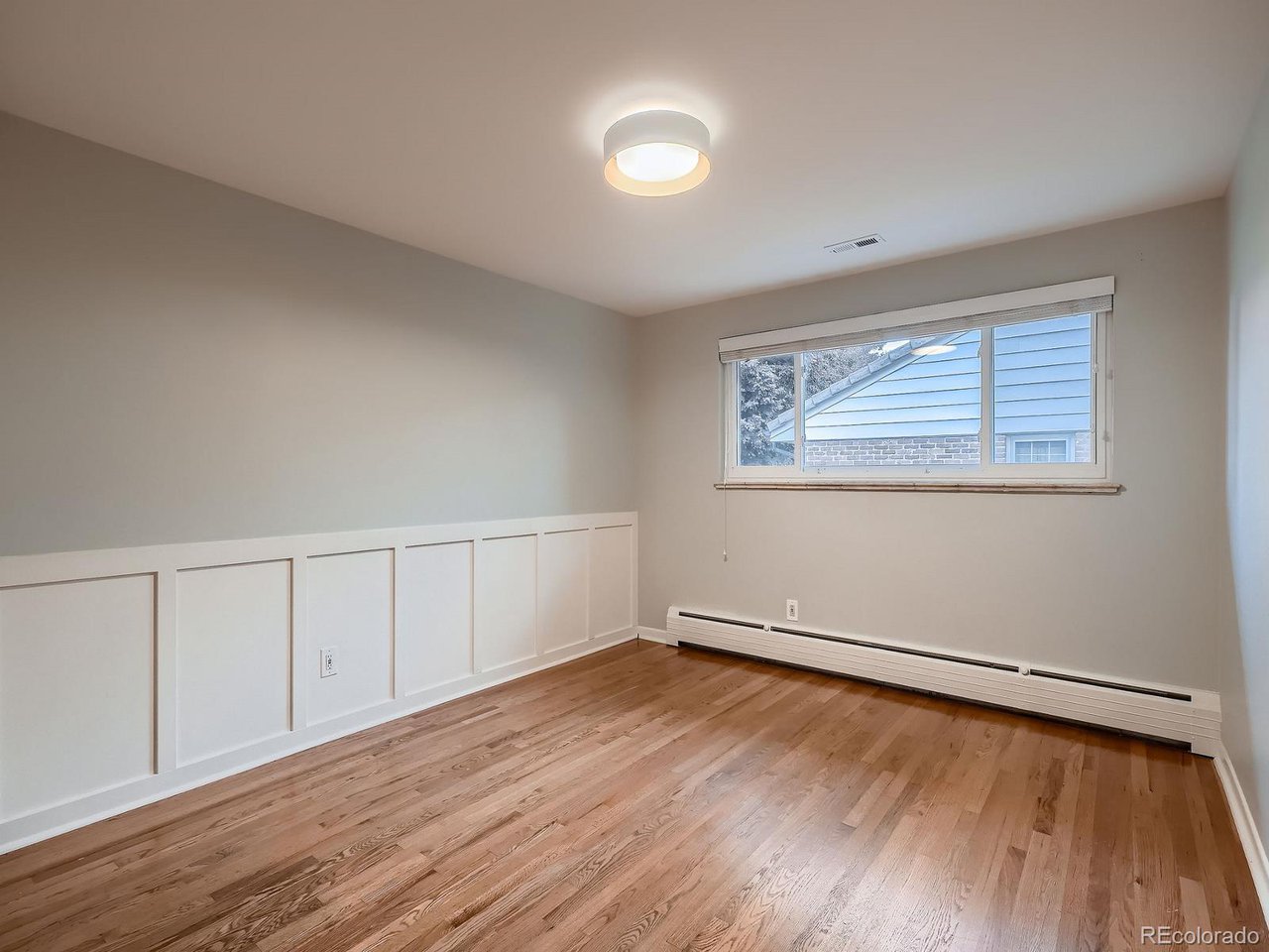 2336 S Fairfax Dr