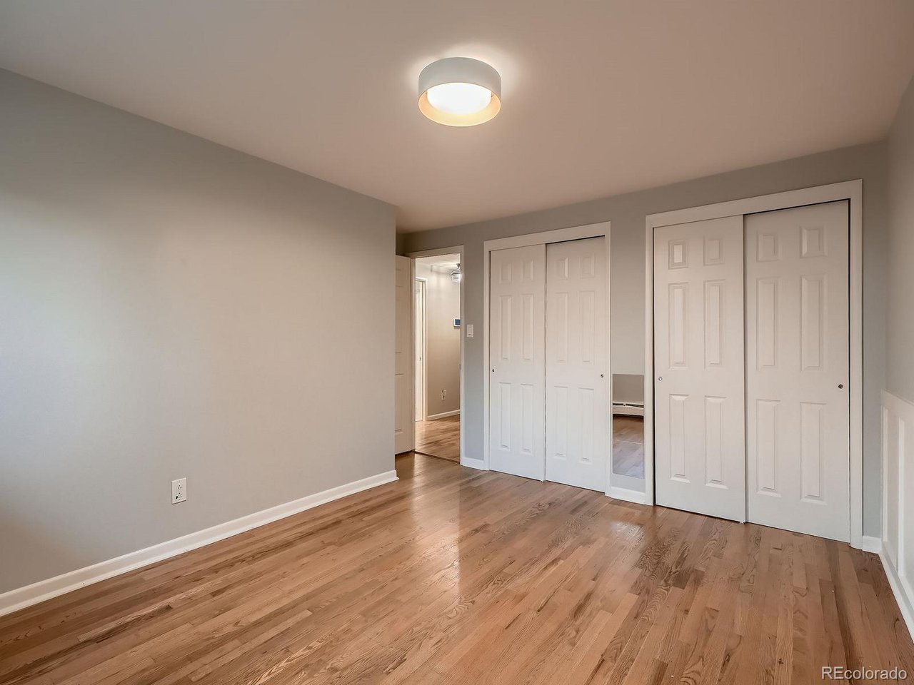 2336 S Fairfax Dr