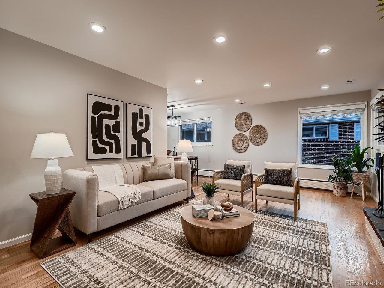 2336 S Fairfax Dr