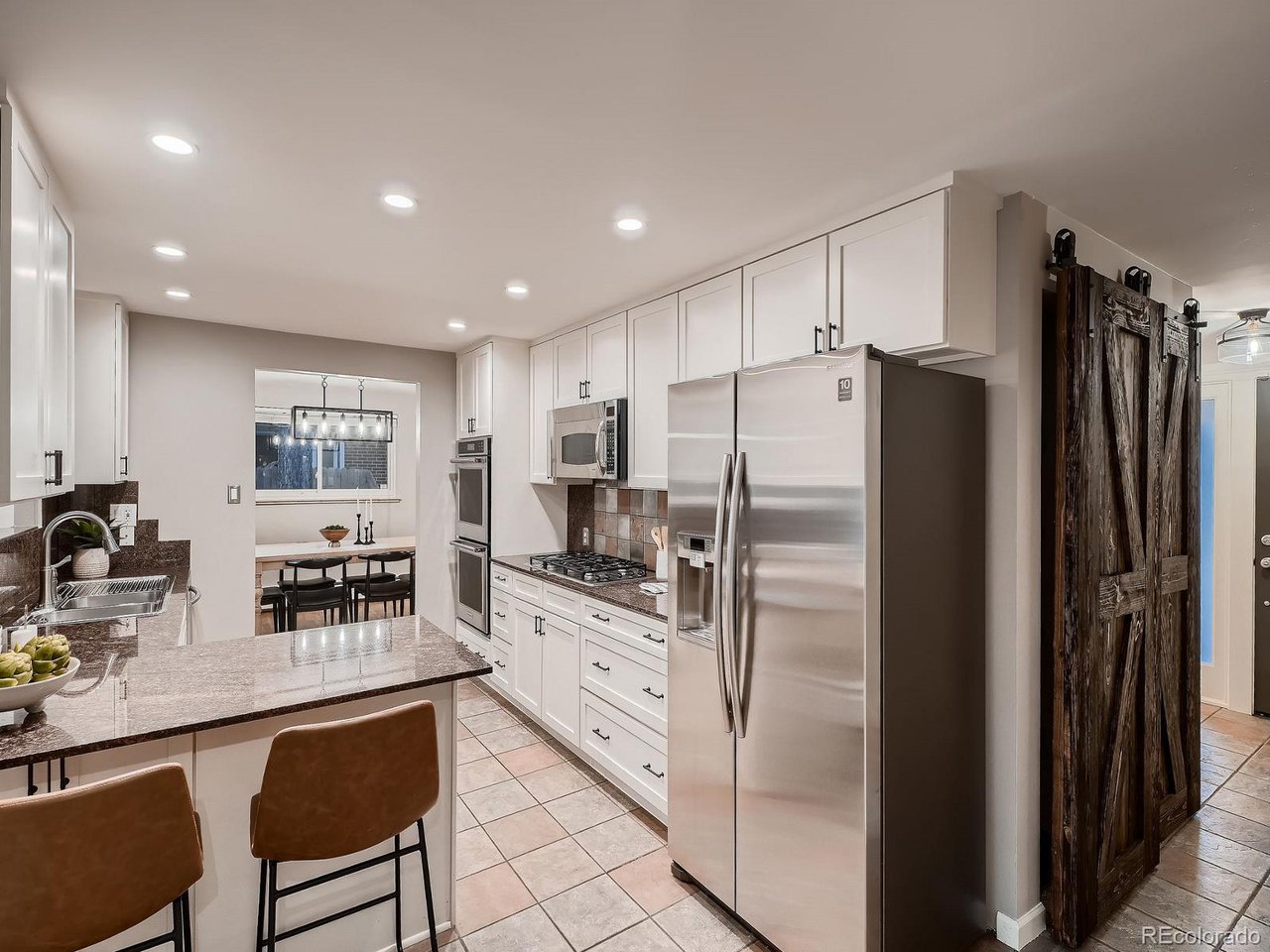 2336 S Fairfax Dr