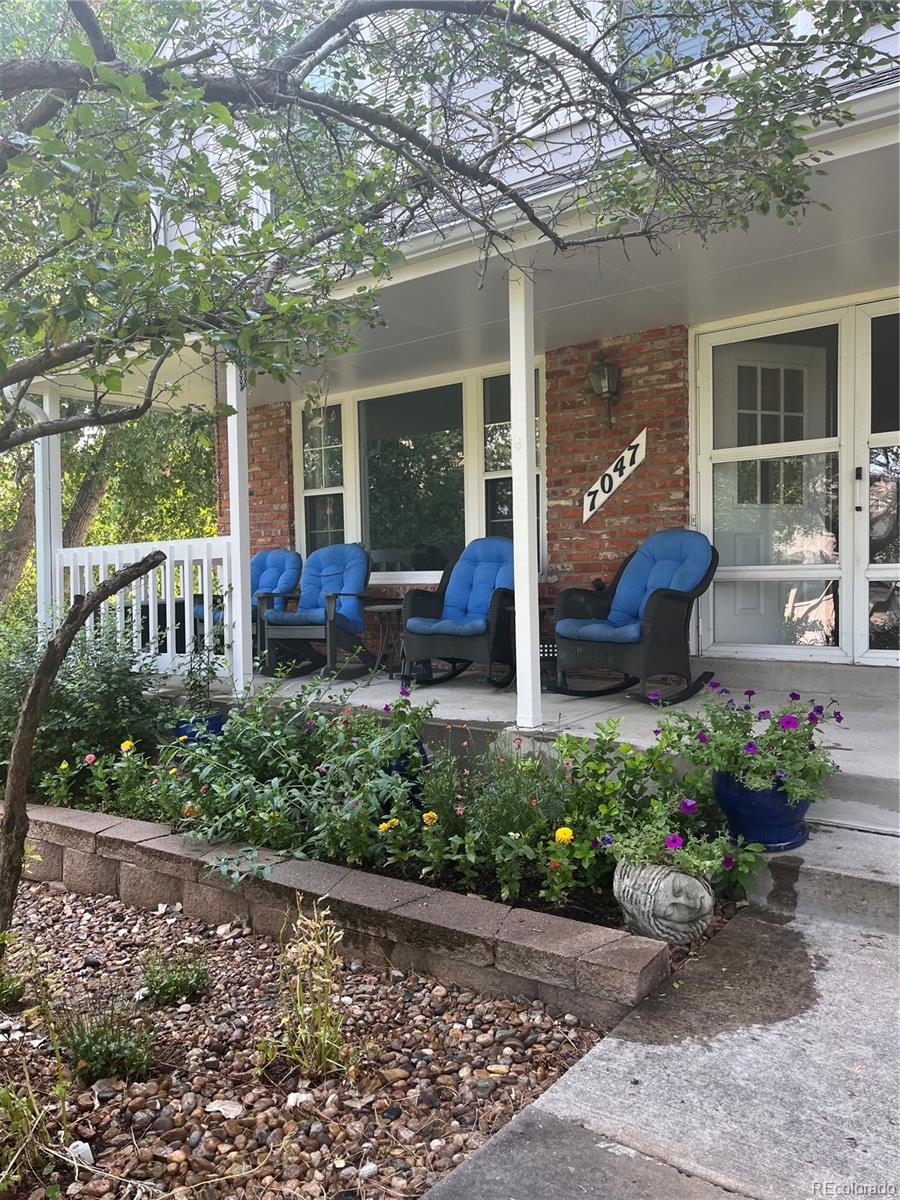 7047 E Briarwood Drive