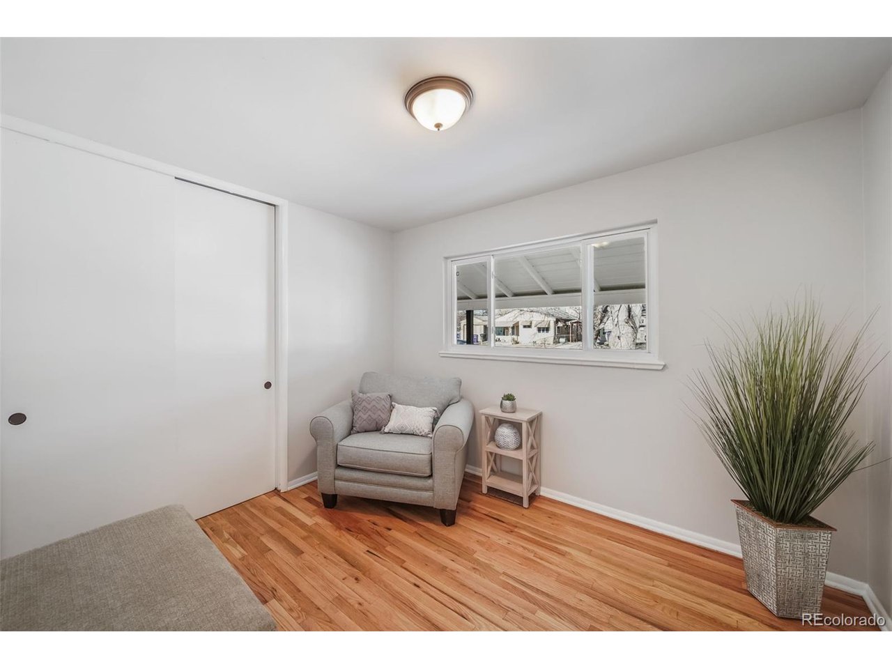 4698 E Bails Pl