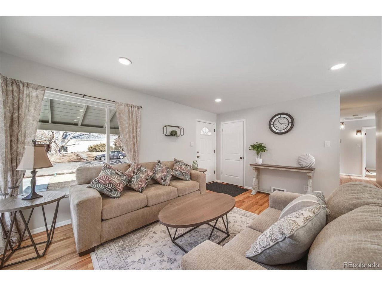 4698 E Bails Pl
