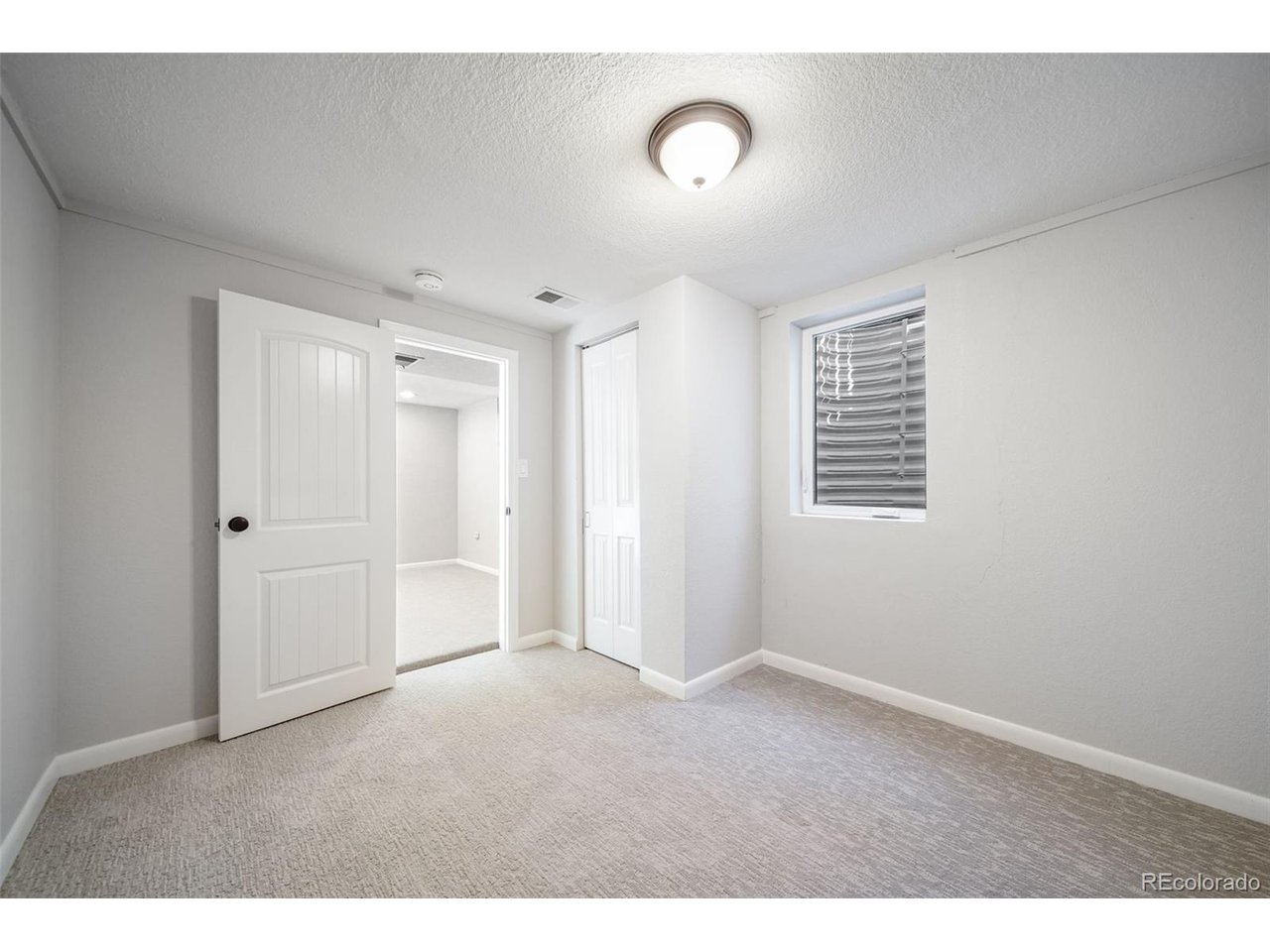 4698 E Bails Pl