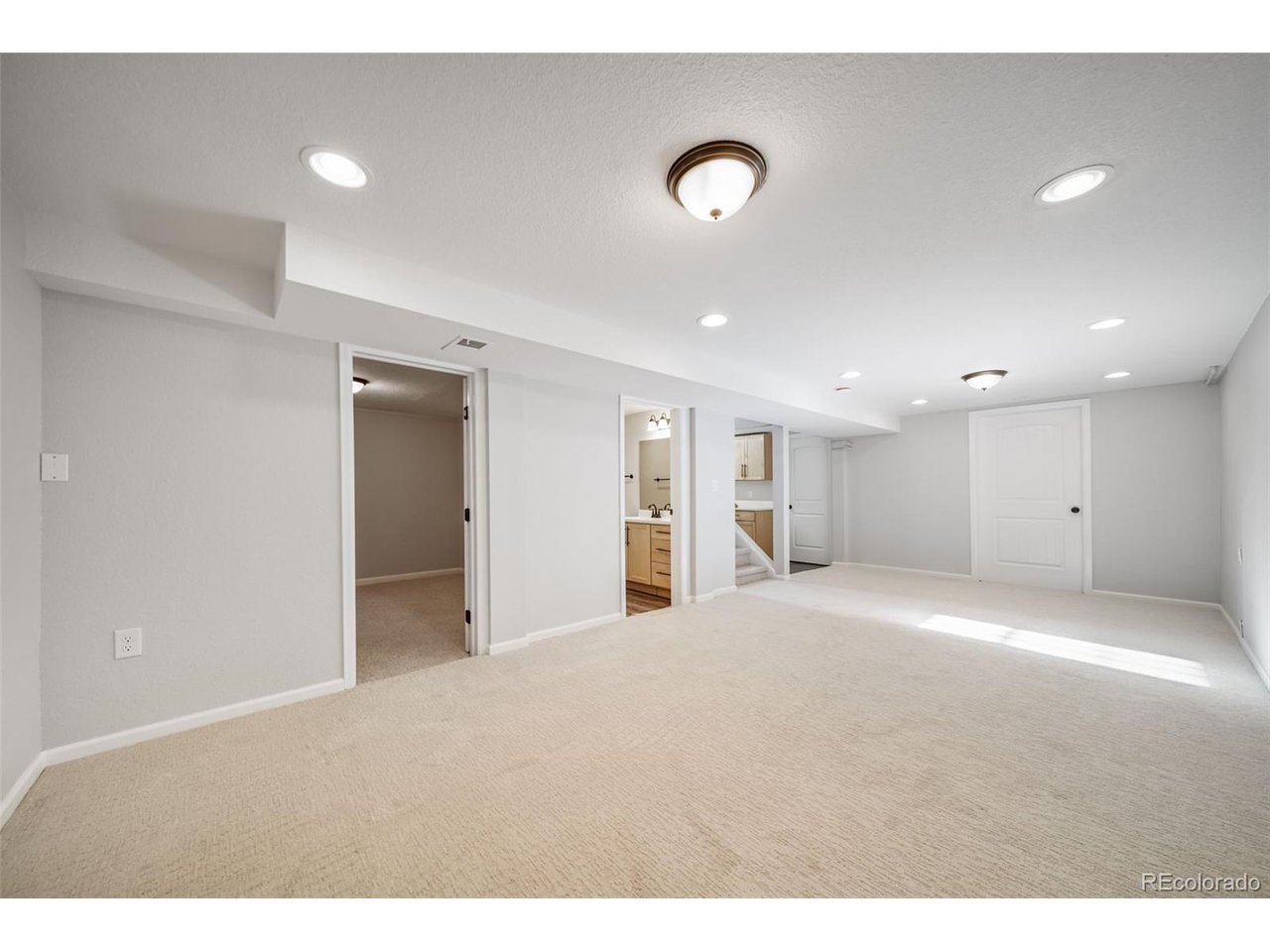4698 E Bails Pl