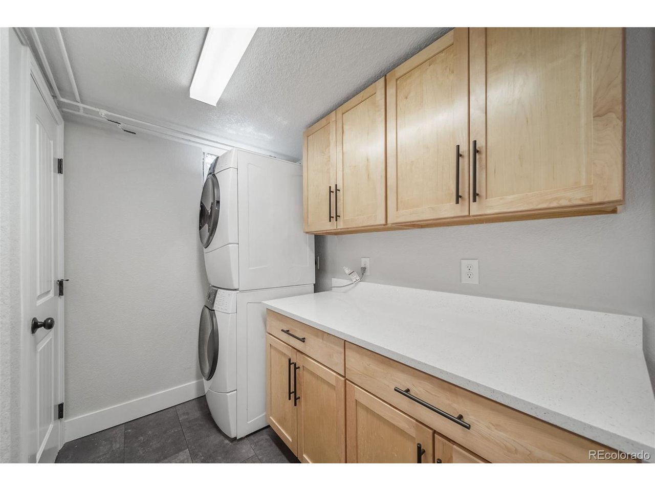 4698 E Bails Pl