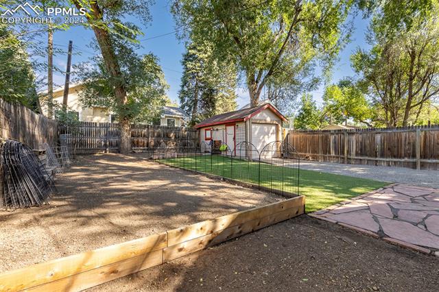 1006 E St Vrain Street