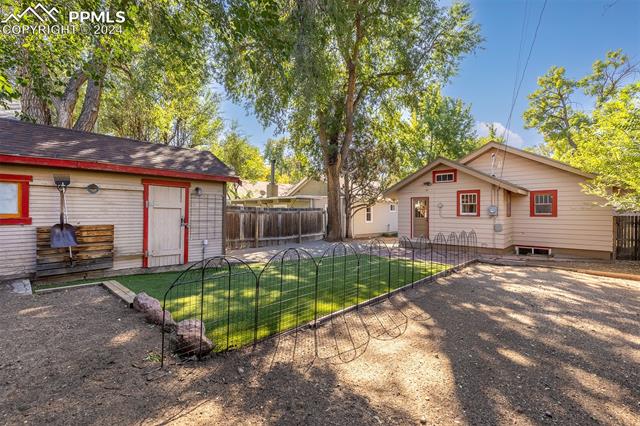 1006 E St Vrain Street