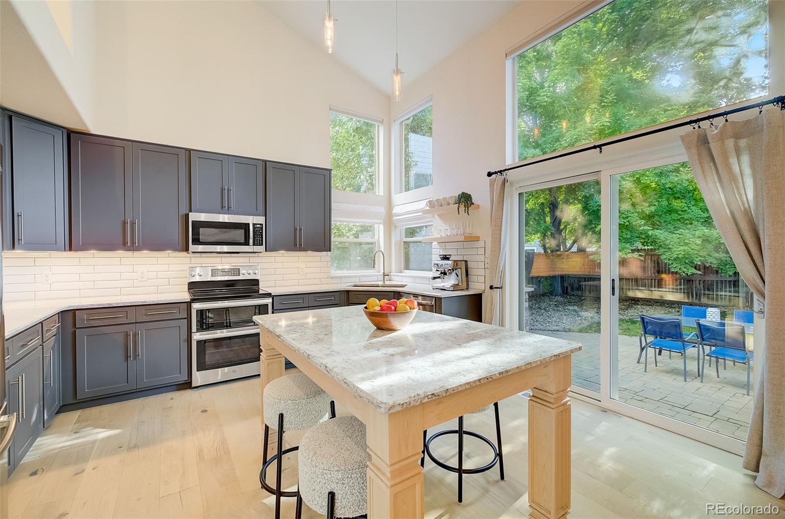 2677 S Kline Circle
