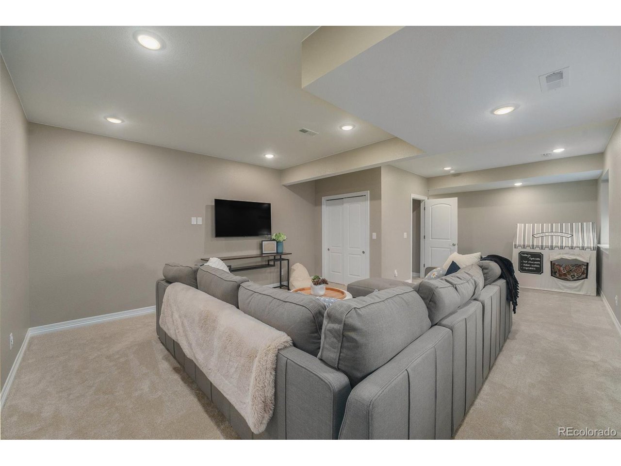 24028 E Caleb Pl