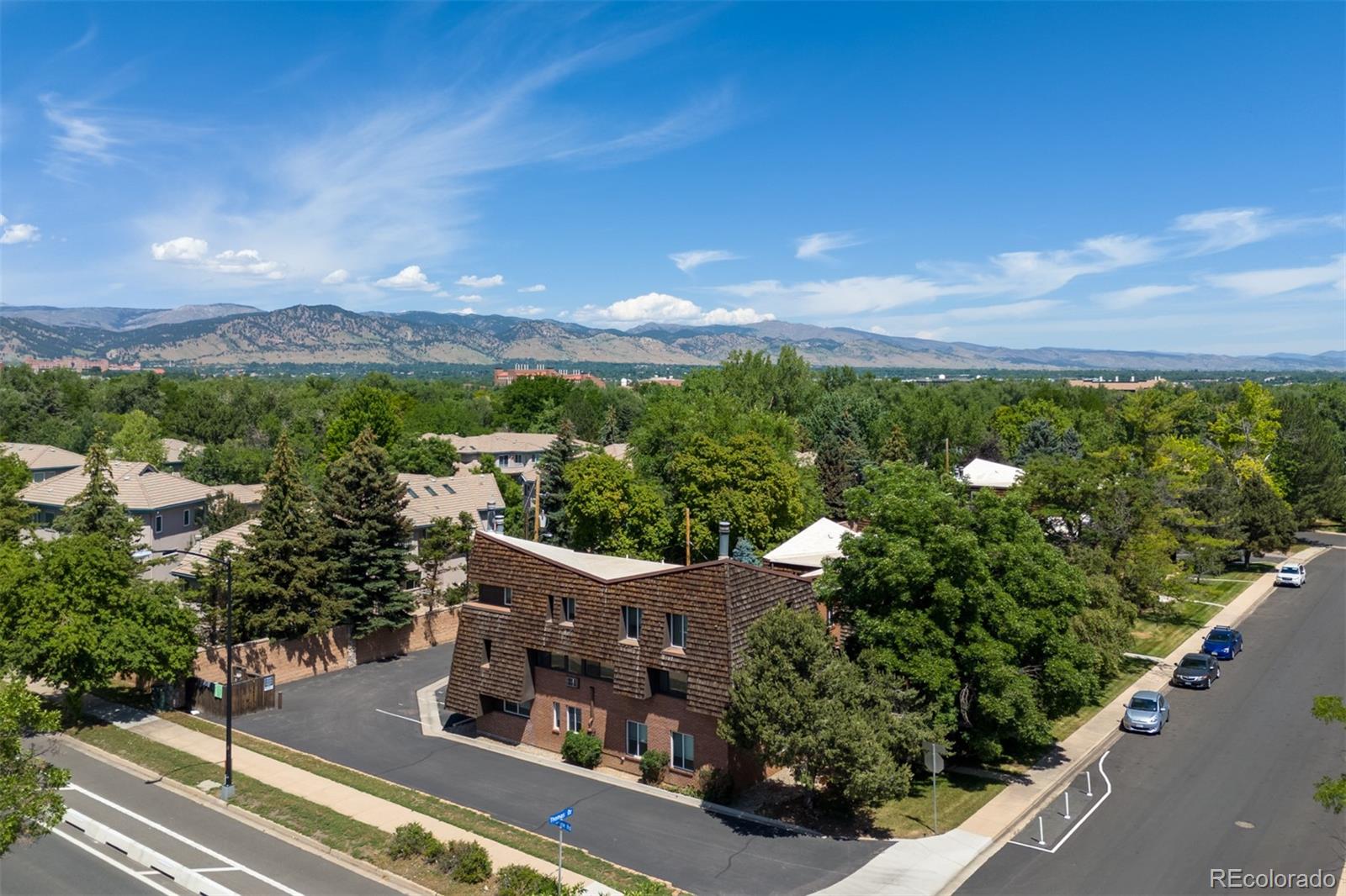 745 Thomas Drive Unit: 2