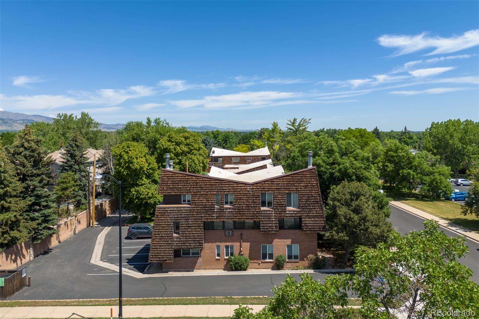 745 Thomas Drive Unit: 2