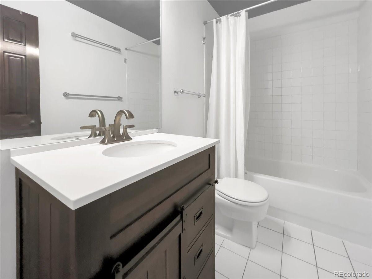 480 S Marion Parkway Unit: 1202