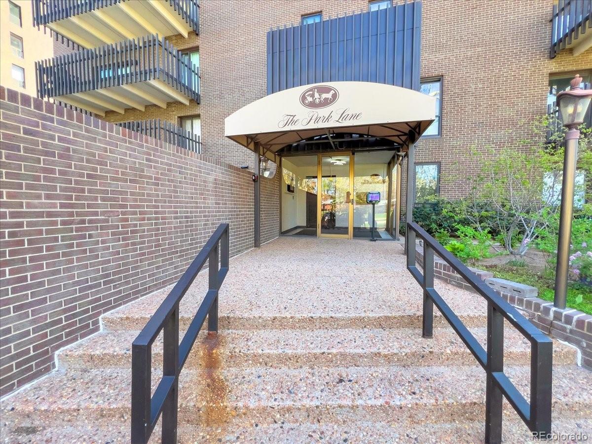 480 S Marion Parkway Unit: 1202