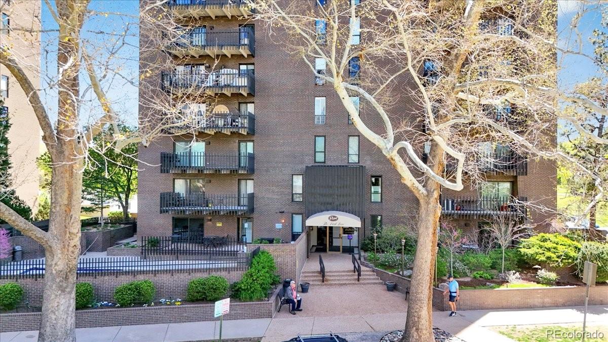 480 S Marion Parkway Unit: 1202