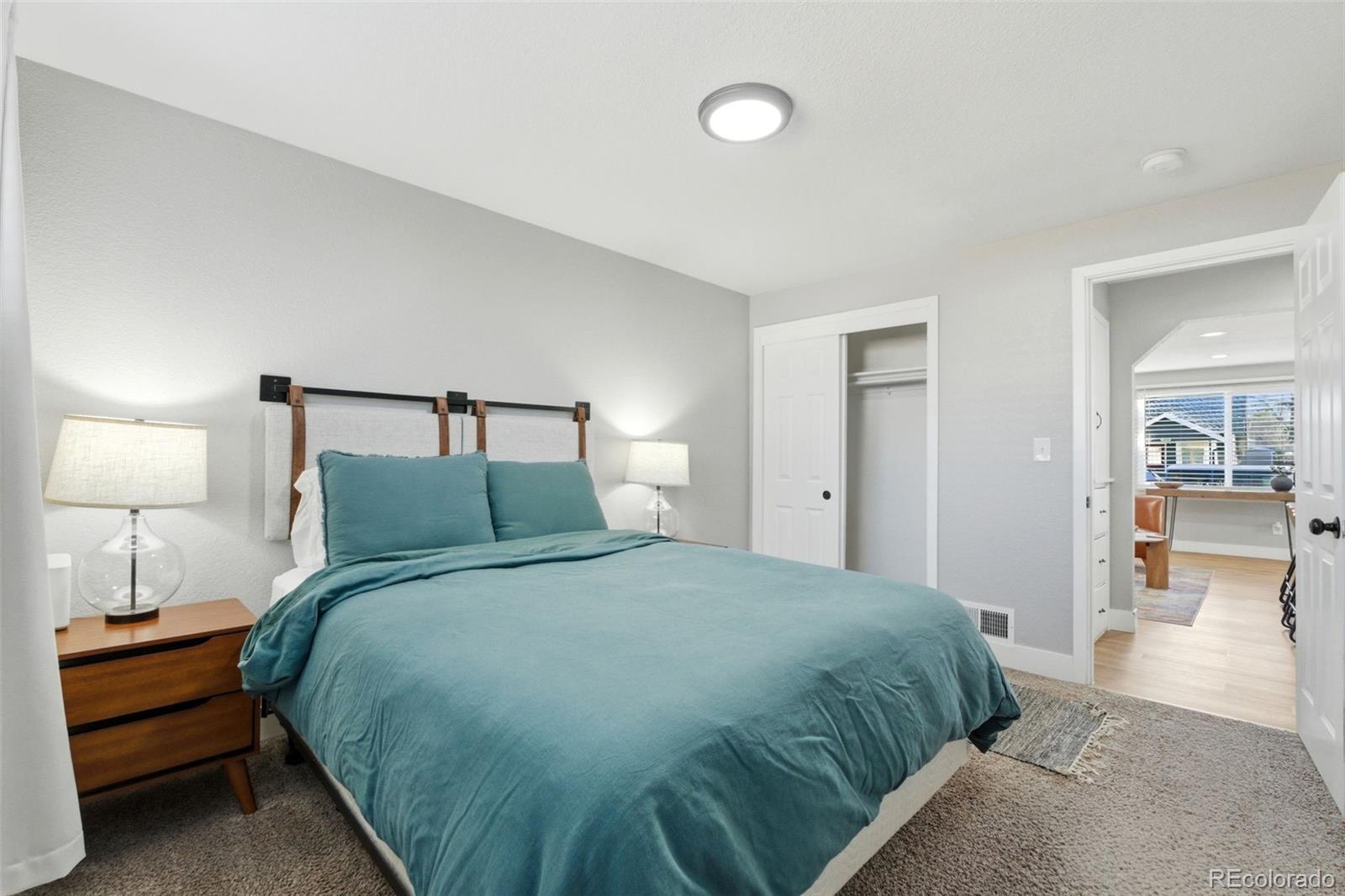 2811-2813 S Delaware Street