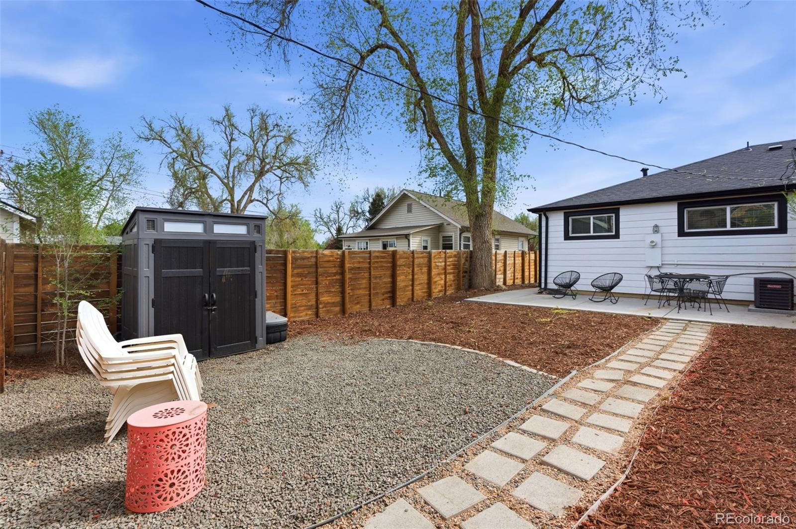 2811-2813 S Delaware Street