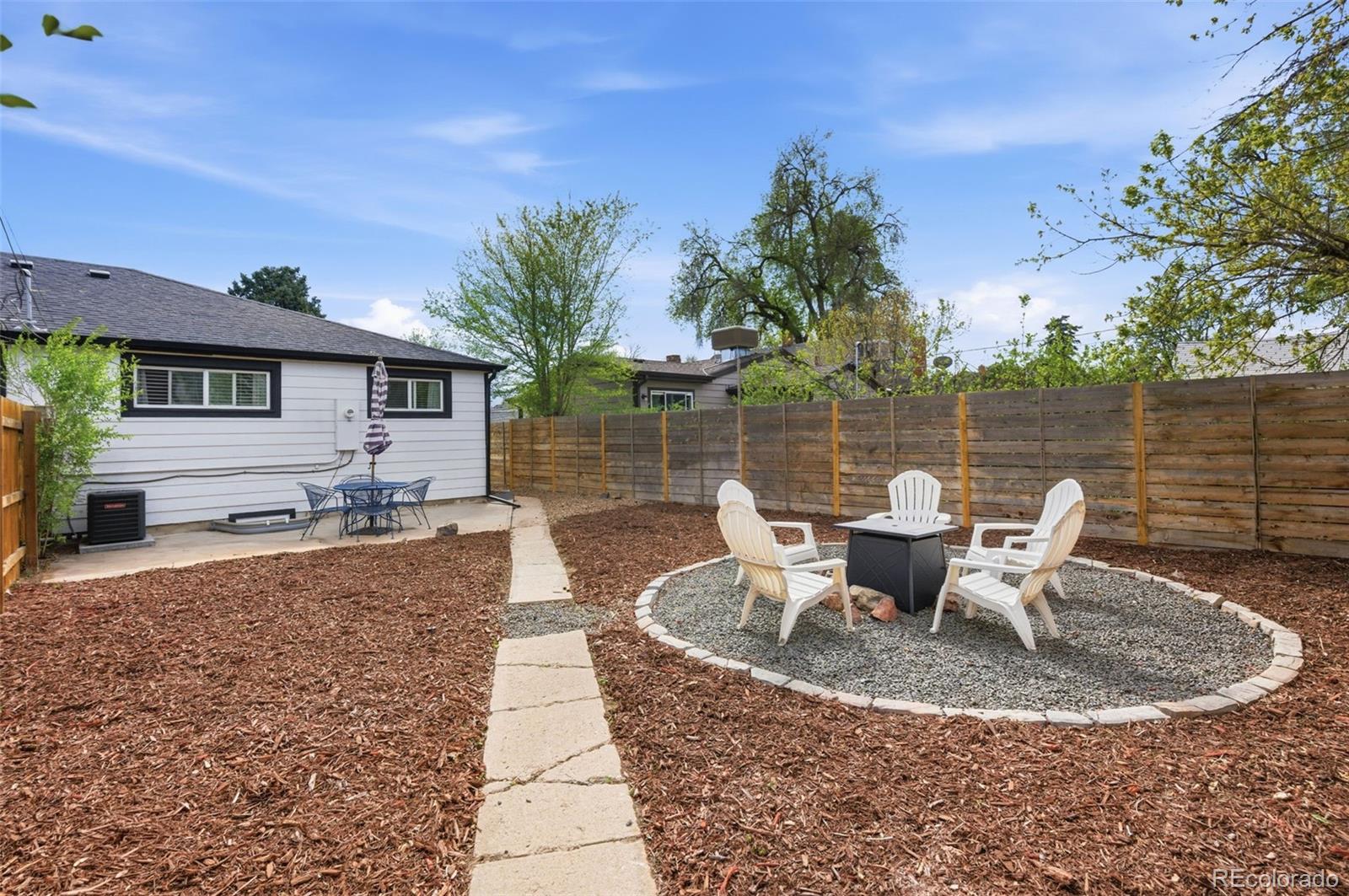 2811-2813 S Delaware Street