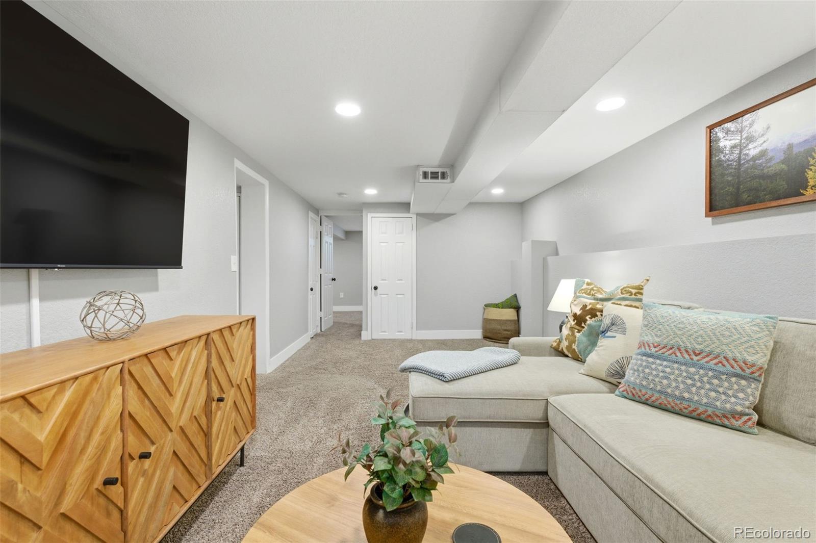 2811-2813 S Delaware Street