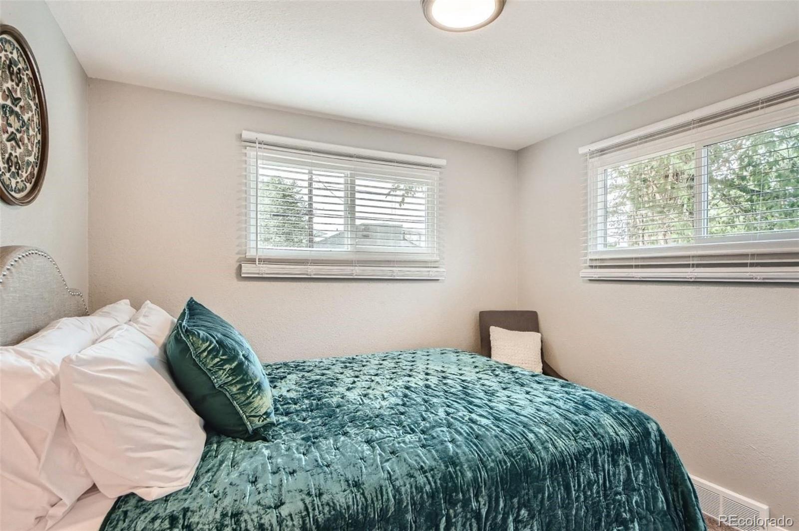 2811-2813 S Delaware Street