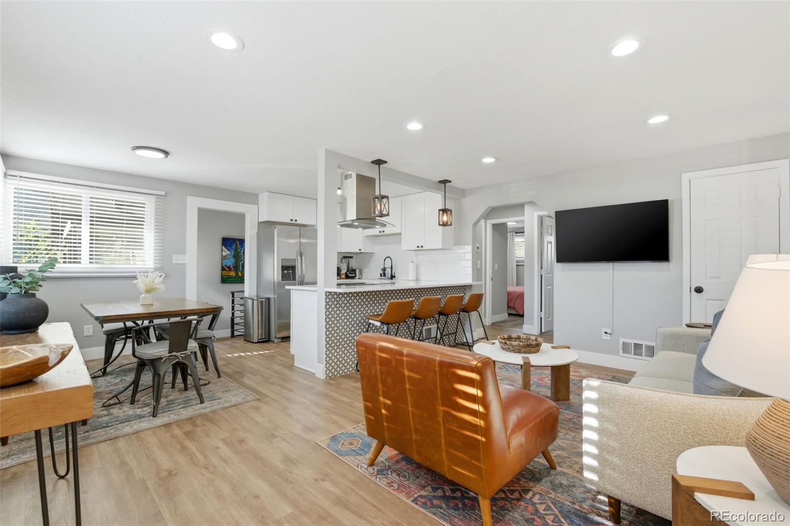 2811-2813 S Delaware Street