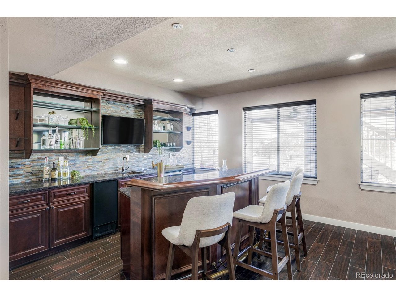 6918 S Riverwood Way