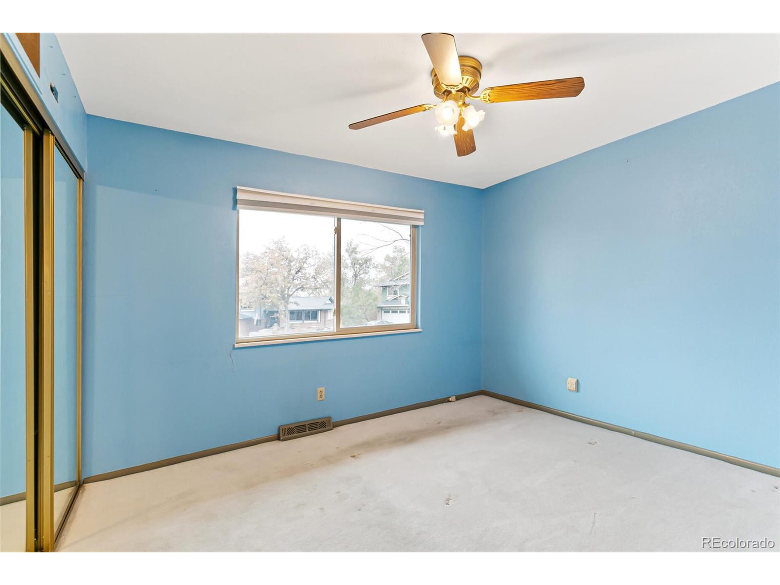 7624 E Colgate Pl
