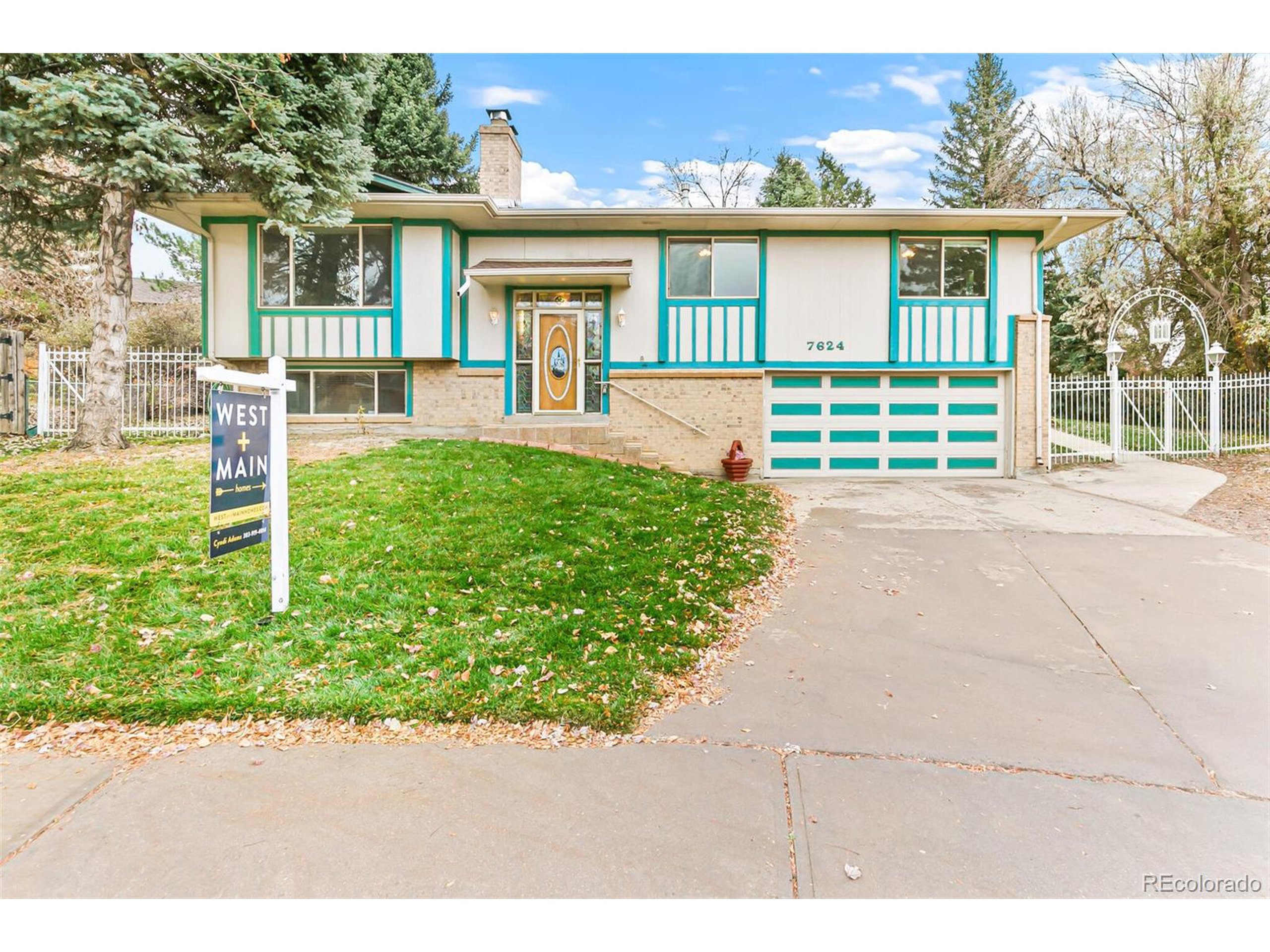 7624 E Colgate Pl