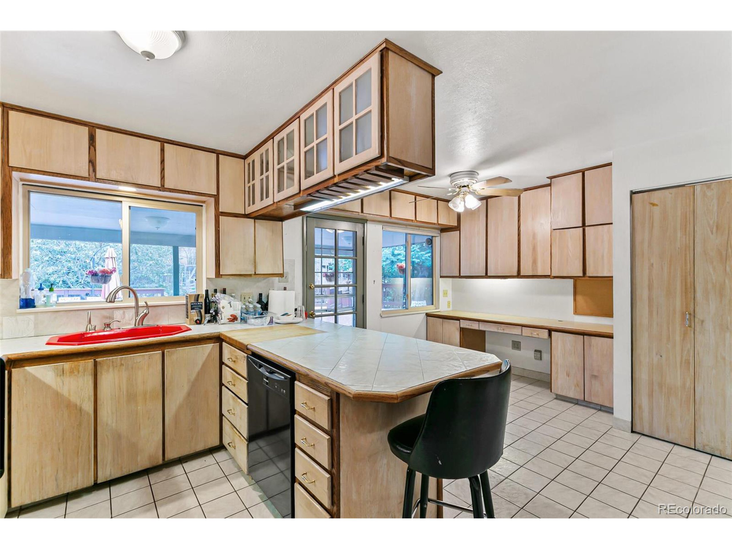 7624 E Colgate Pl