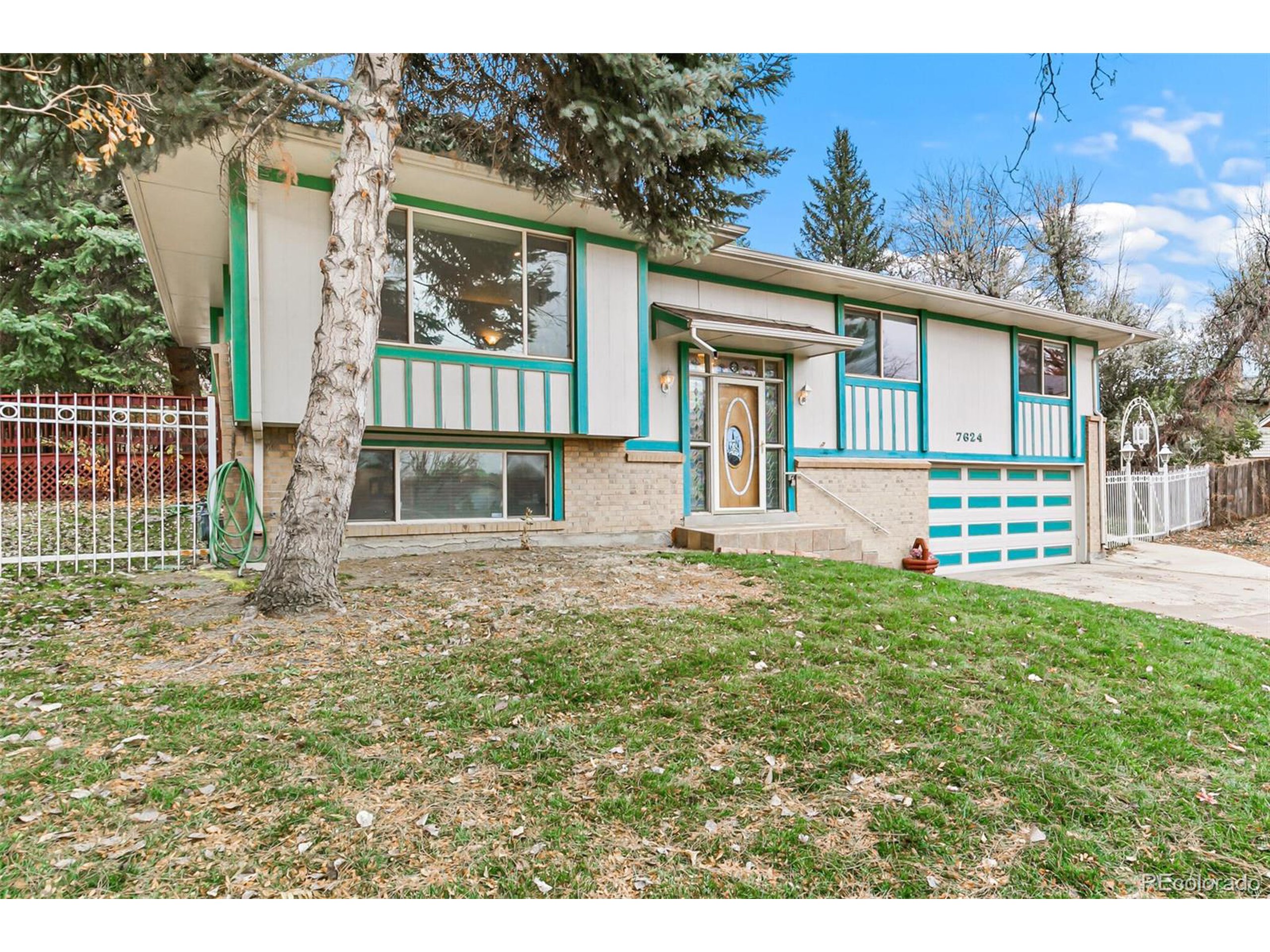 7624 E Colgate Pl
