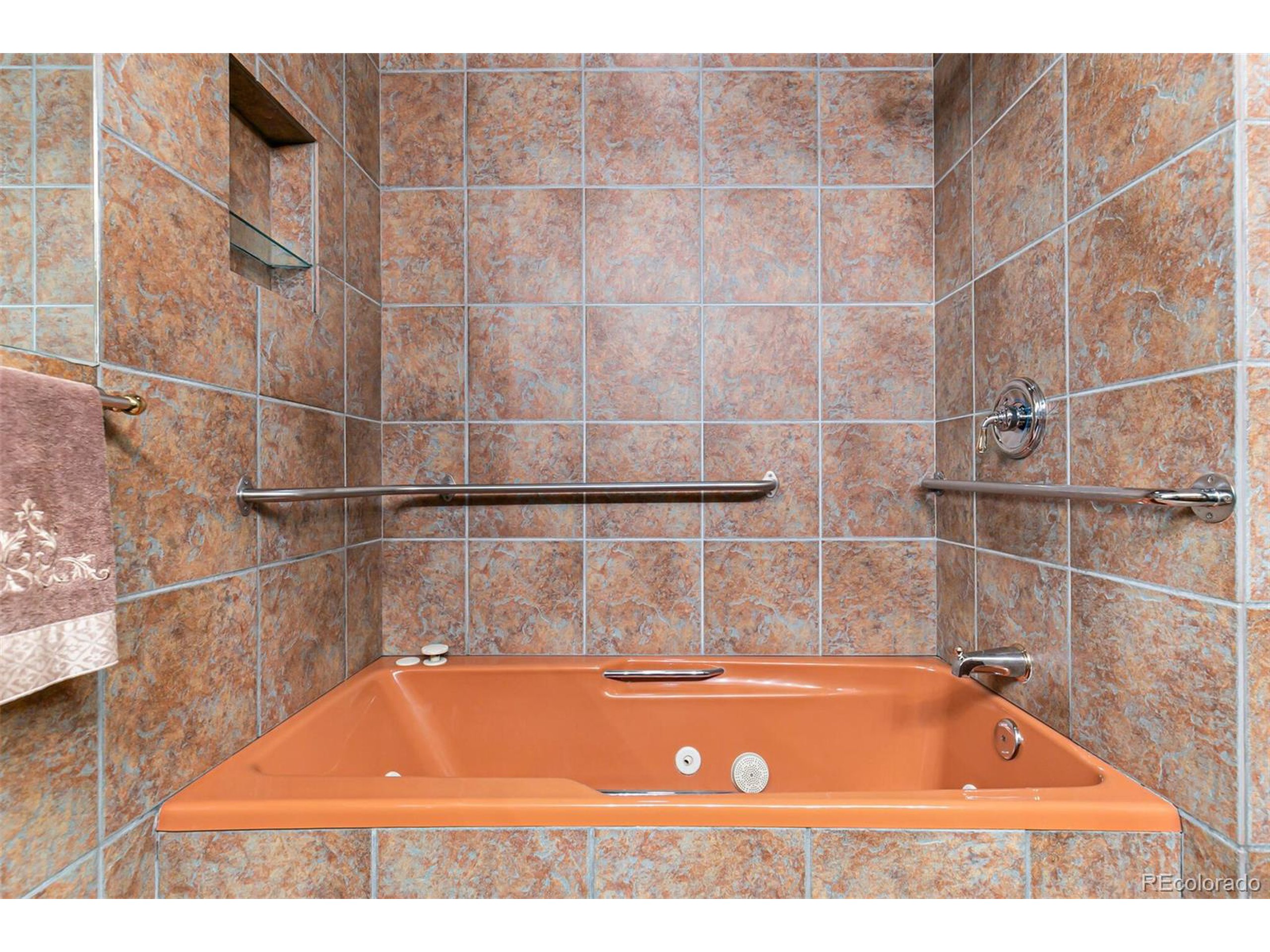 7624 E Colgate Pl